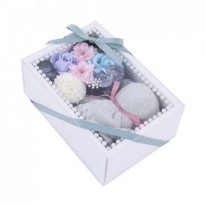 Cutie Aranjament Floral Sapun cu Ursulet din Prosop Pami